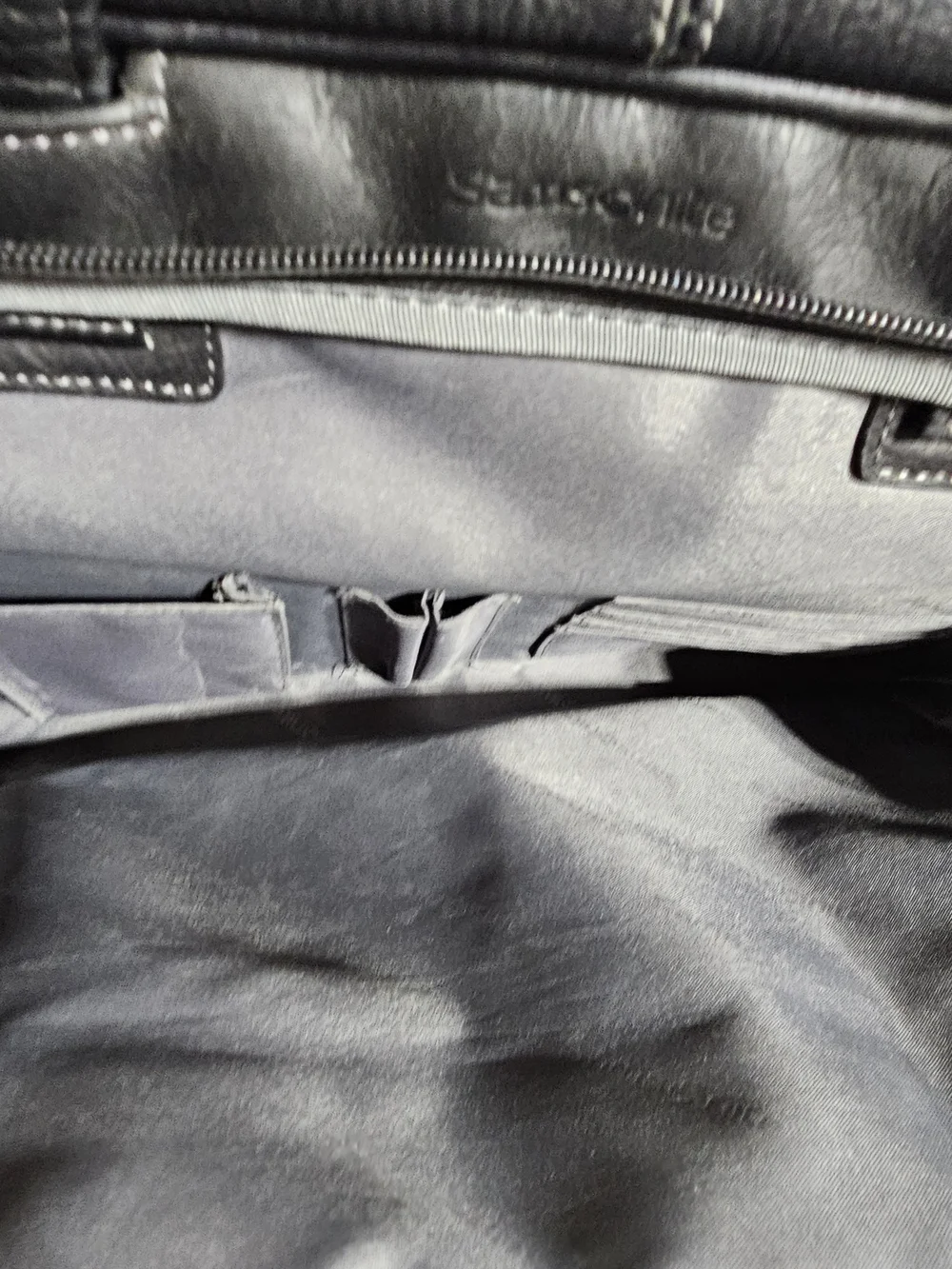 Samsonite Black Leather Men’s Messenger Briefcase Bag Laptop Travel Business